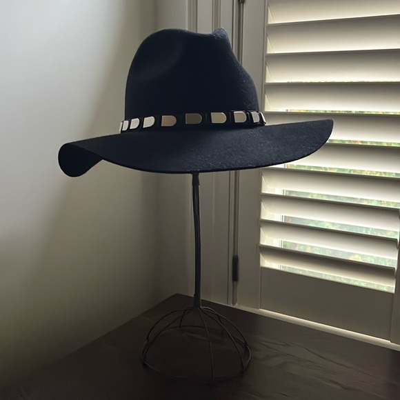 Free People Accessories - Free People wool hat